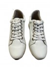 Hvite sneakers med gull stripe thumbnail