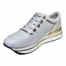 Hvite skinn sneakers thumbnail