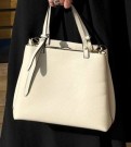Creme medium skinnveske thumbnail