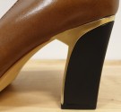 Cognac pumps med gull thumbnail
