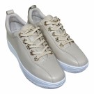 Creme skinn sneakers m stjerner thumbnail