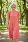 Corallrosa rundhalset viskosekjole thumbnail
