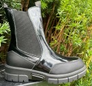 Sort lakk skinn boots thumbnail