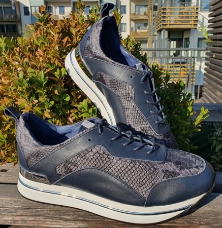 Sneakers | Bibba.no klær, sko, vesker og tilbehør i norsk Marine sneakers | Bibba.no klær, sko, vesker og tilbehør i