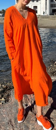 Lang v-halset kjole, orange