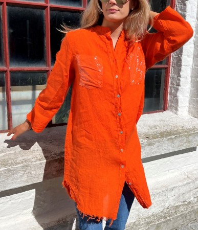 Orange linskjorte