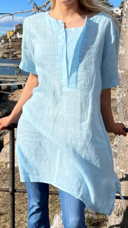 Tunika matchende paljetter, lyseblå