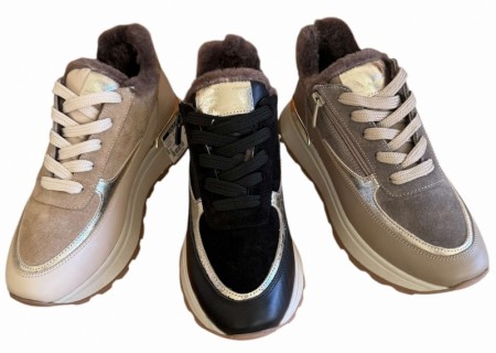 SNEAKERS