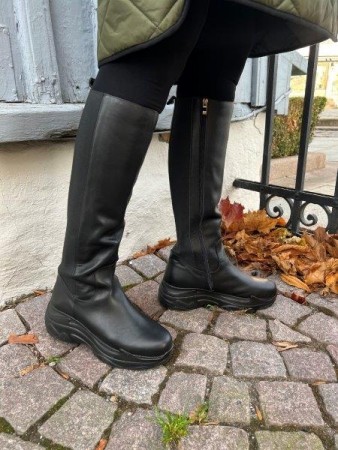 Sort støvlett med stretch