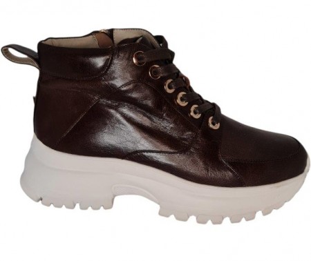 Mørk brun sneakers med røff såle