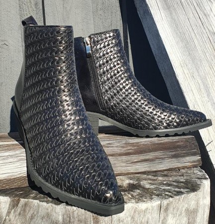 Sort flettet boots