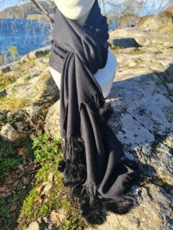 Sort skjerf