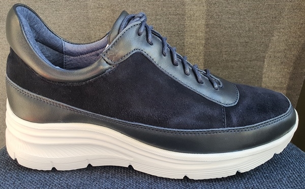 Marine sneakers | Bibba.no klær, sko, vesker og tilbehør i Marine sneakers | Bibba.no klær, sko, vesker og tilbehør i